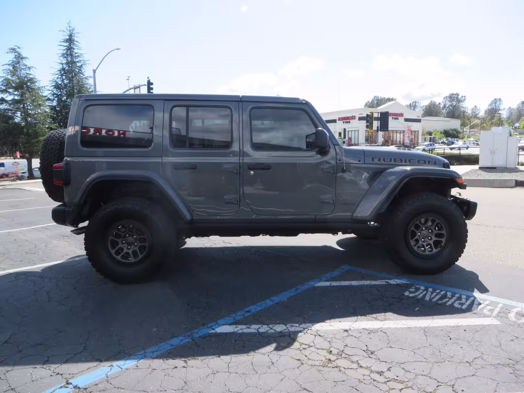 2022 Jeep Wrangler - 1C4JJXSJ2NW156223 - Image #3