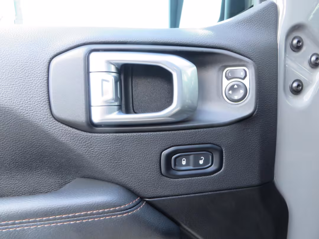 2022 Jeep Wrangler - 1C4JJXSJ2NW156223 - Image #19