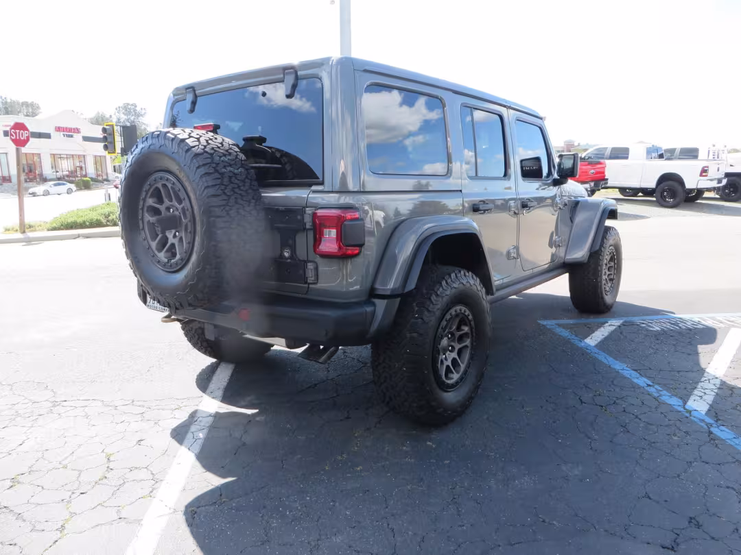 2022 Jeep Wrangler - 1C4JJXSJ2NW156223 - Image #4