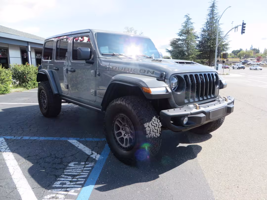 2022 Jeep Wrangler - 1C4JJXSJ2NW156223 - Image #2