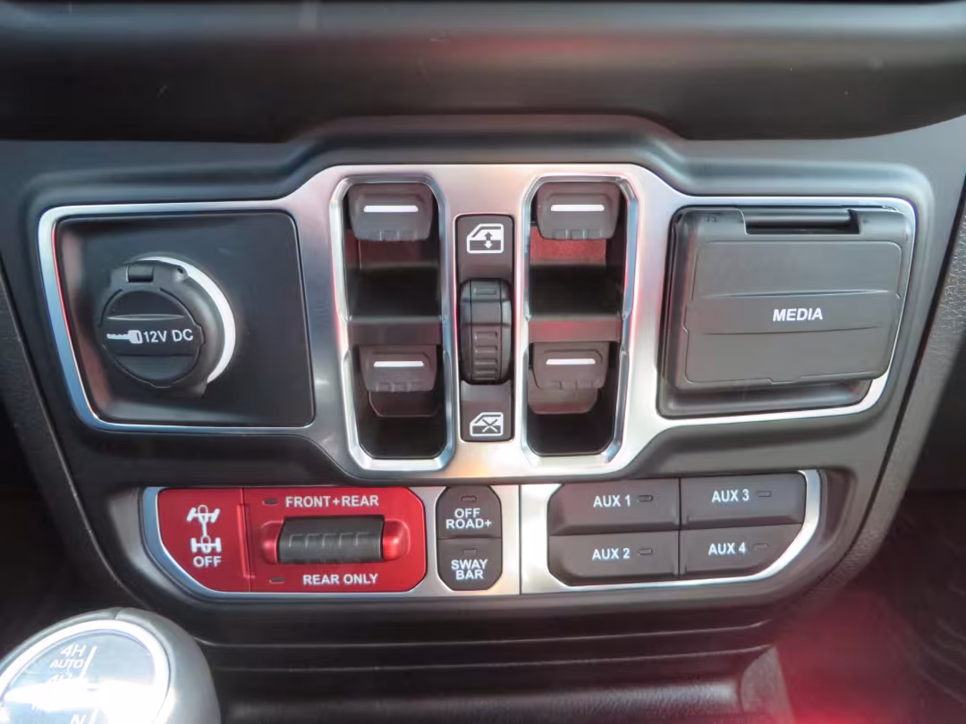 2022 Jeep Wrangler - 1C4JJXSJ2NW156223 - Image #33