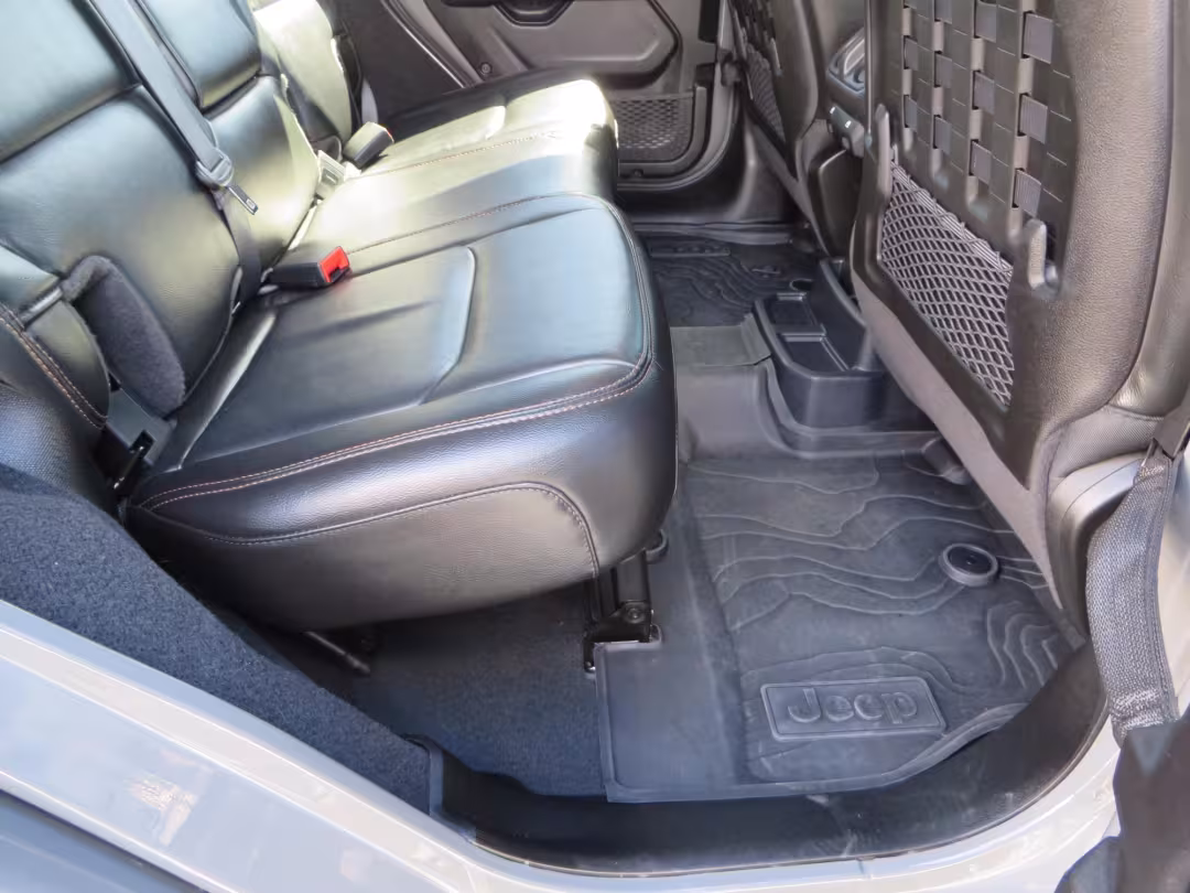 2022 Jeep Wrangler - 1C4JJXSJ2NW156223 - Image #61