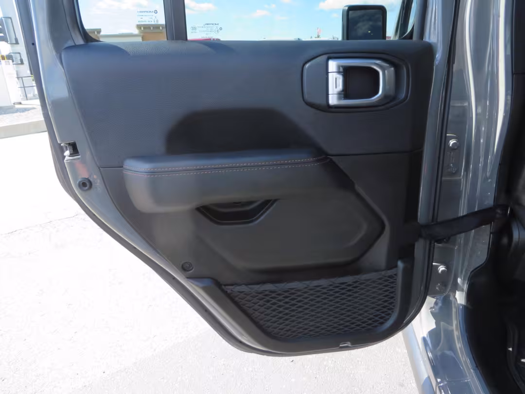2022 Jeep Wrangler - 1C4JJXSJ2NW156223 - Image #42